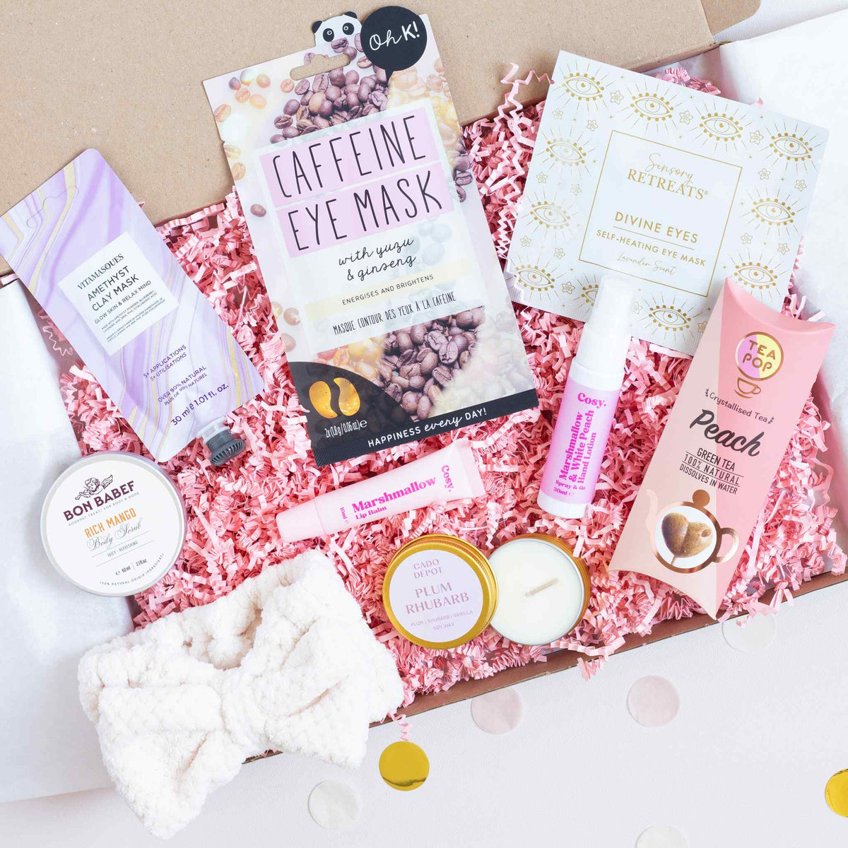 Cadeaubox Even relaxen met geurkaars, body scrub, oogmaskers en kleimasker van CaDo Depot