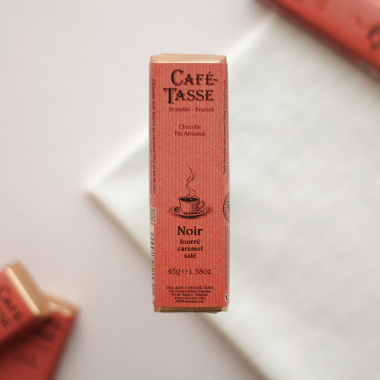 Pure chocolade reep gezouten karamel 45g van Café-Tasse